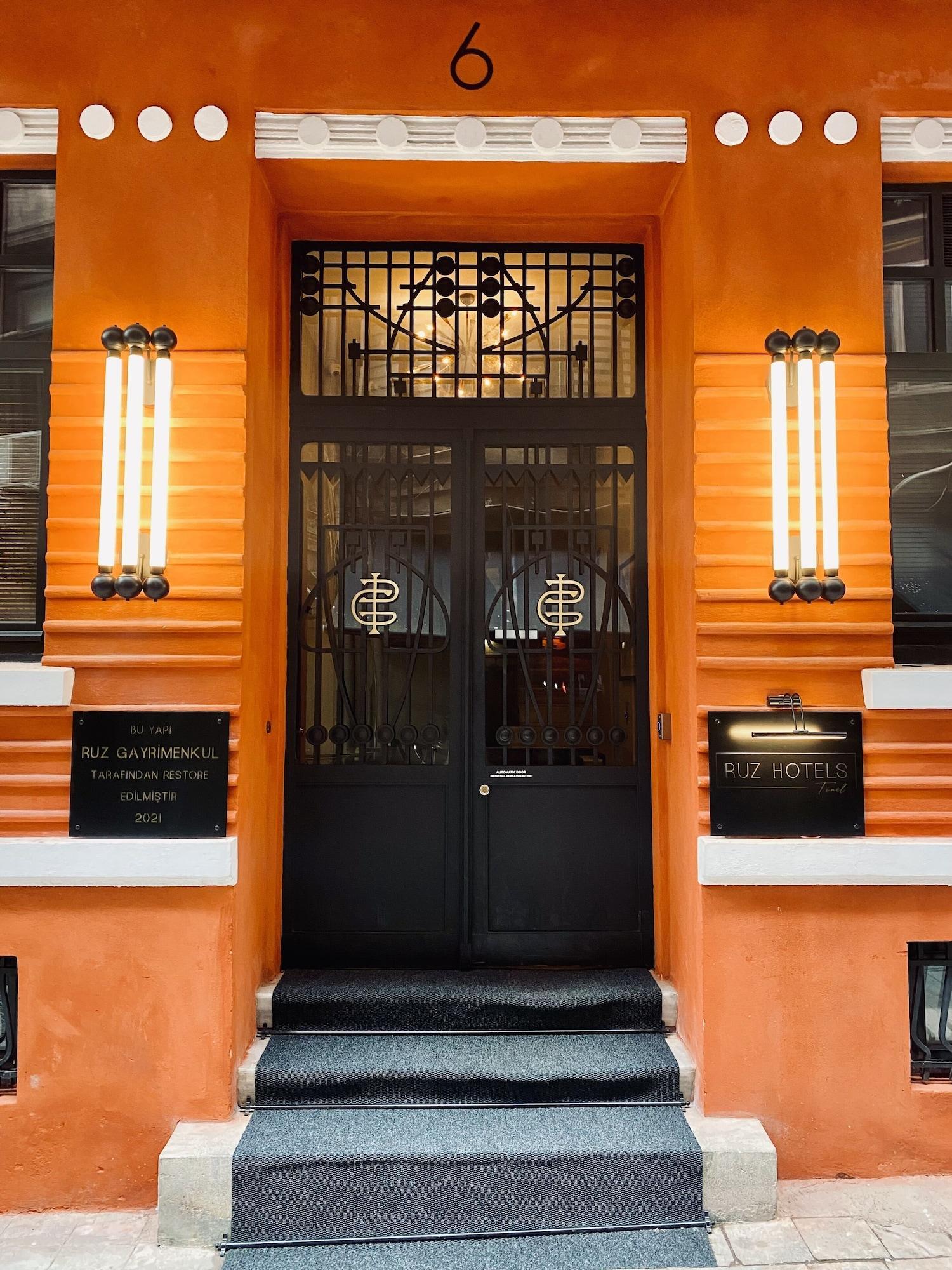 Ruz Hotels Istanbul Exterior photo Entrance to the hotel